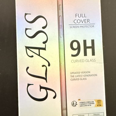 iPhone 14 Pro screen protector 