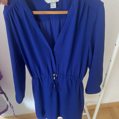 Blue V-neck blue Zara dress