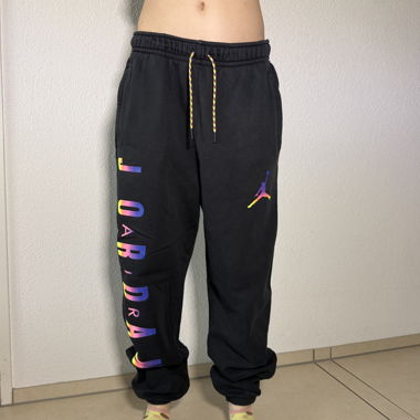 Pantaloni sportivi Jordan neri con stampa arcobaleno