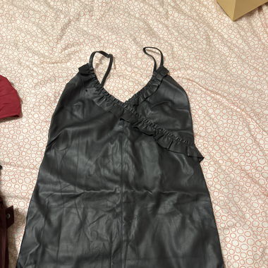Vestito in pelle nera