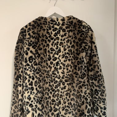 Manteau fausse fourrure 