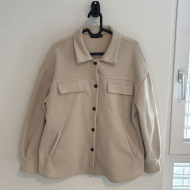 Leichte Frühlingsjacke beige