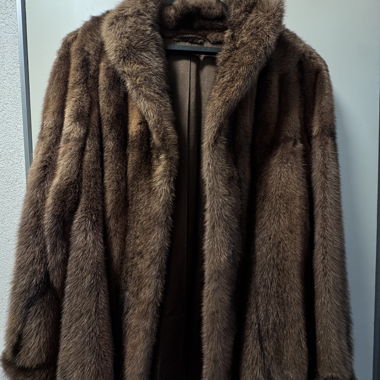 Brown short mink