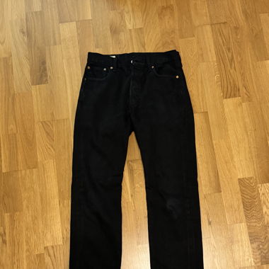 Black Levi's 501 jeans