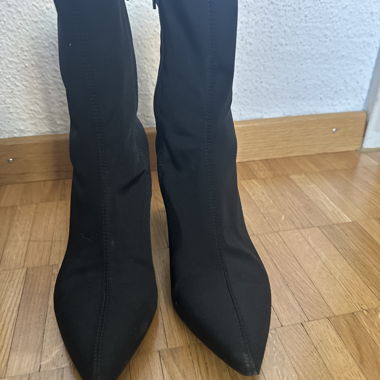 Bottines noires à talon