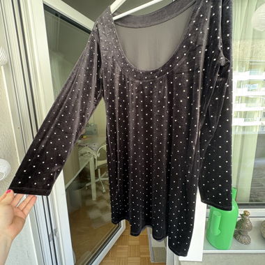 Robe noire à strass