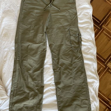 Pantaloni cargo kaki