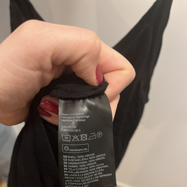 Schwarzes Kleid mit Spaghetti Träger