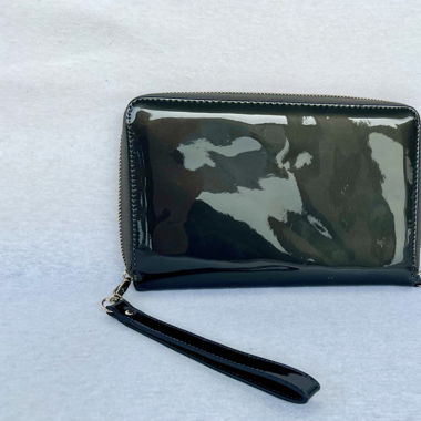 green wallet