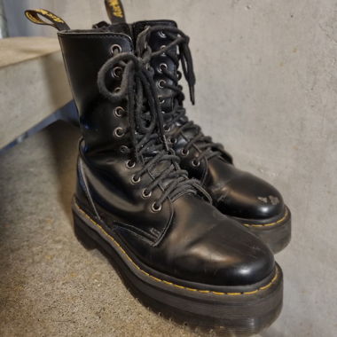 Dr. Martens Jadon 10-fori nero