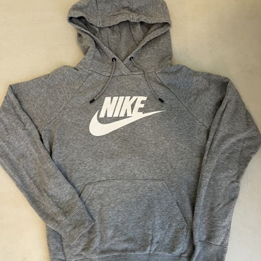 Grauer Nike Kapuzenpullover 