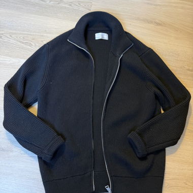 Cardigan Zara in maglia con zip