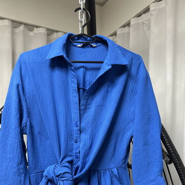 Blaues Kleid