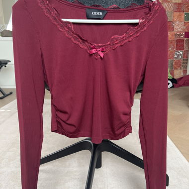 Cider - crop top en dentelle rouge vin