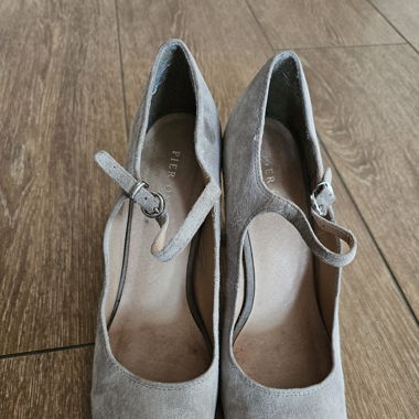 Pier One women 39 elegant shoes