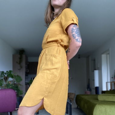 Robe chemise couleur moutarde 