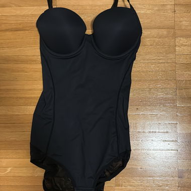 Body gainant noir avec dentelle