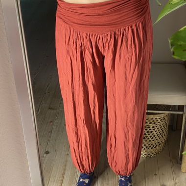 Baggy fabric trousers