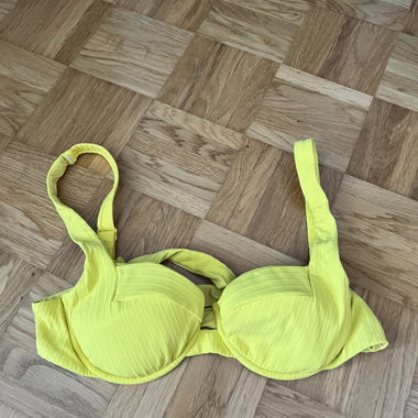 Top bikini giallo Calzedonia