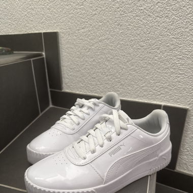 PUMA Sneakers