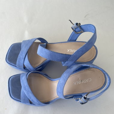 Talon bleu catwalk 