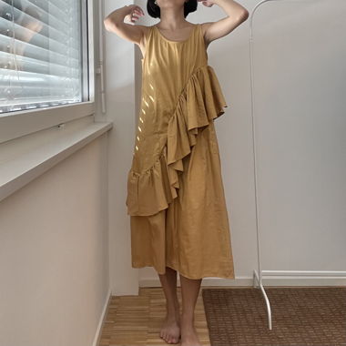 Yellow dress