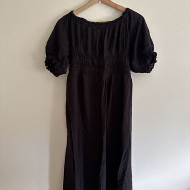 Abito Nero Con Maniche A Palloncino