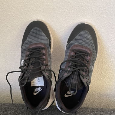 NIKE REACT LIVE – NERO – TAGLIA 42
