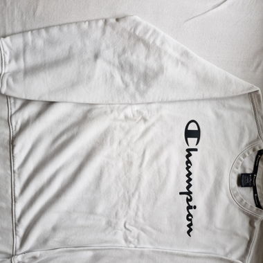 Champion Set Sweater und Shorts