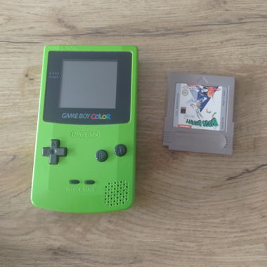 Nintendo Game Boy Color con gioco