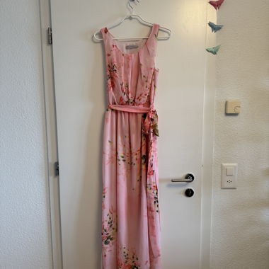 Abito maxi rosa floreale, Rinascimento