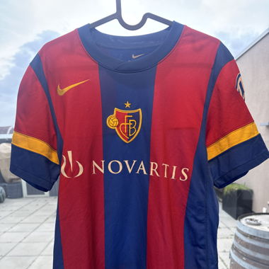 FC Basel Trikot unterschrieben