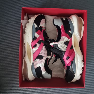 Valentino sneakers 