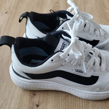 Vans zu verkaufen 