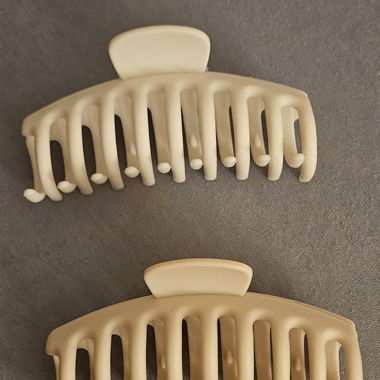 2 haarclips gross