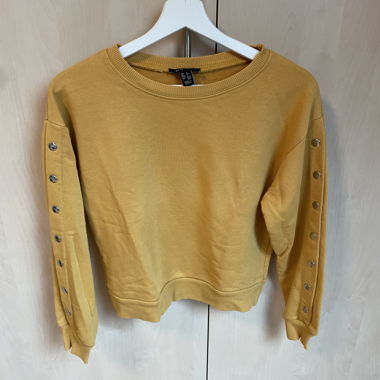 Leicht gecroppter Pullover gelb