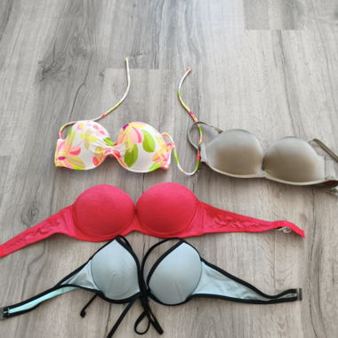 Set di bikini/top mare/reggiseni