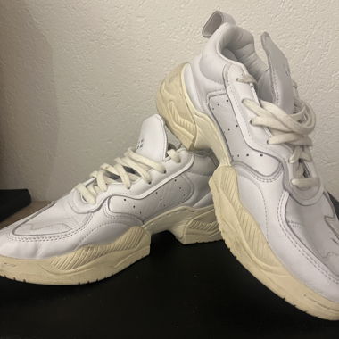 adidas sneaker