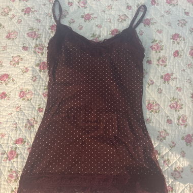 Haut en dentelle à pois