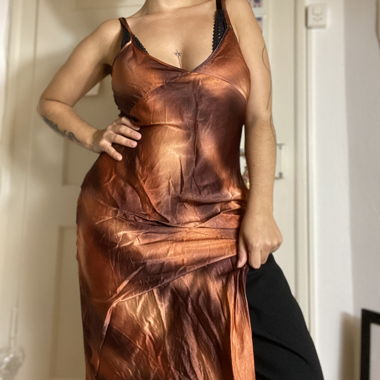 Luftig fallendes Kleid