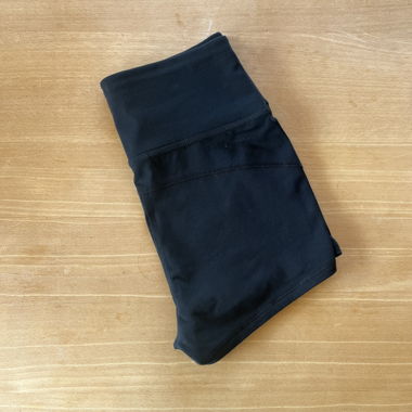 Black short sport shorts, short and fitted