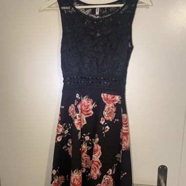 Kleid mit Blumen