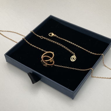 Collana in stile Cartier, placcata oro 18k