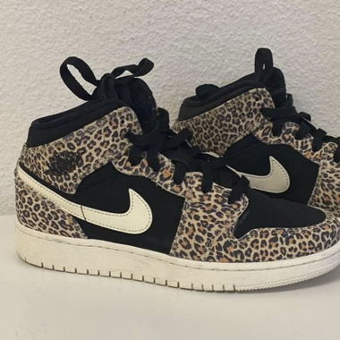 Leo nike