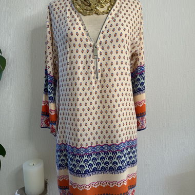 Dress / Short Tunic Queens Fashion
