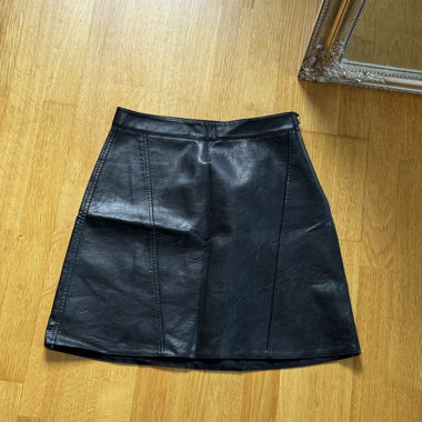 Zara Rock aus Kunstleder