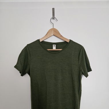 Schönes Grünes -Shirt / Tarzan / mit Merino Wolle
