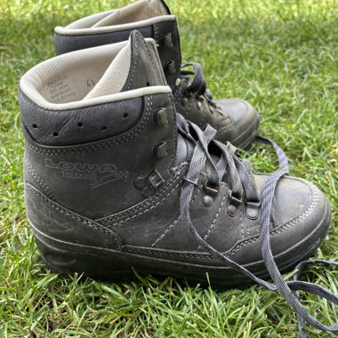 Lowa Trekkingstiefel