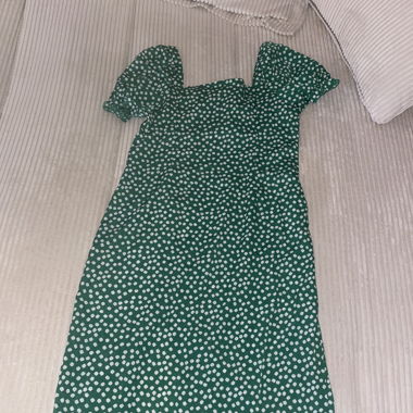 Grünes Blümchen Kleid