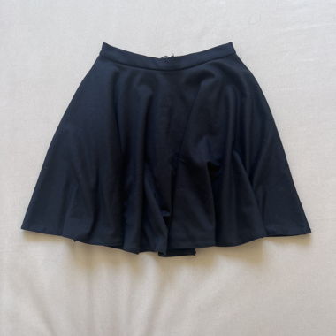 black skirt